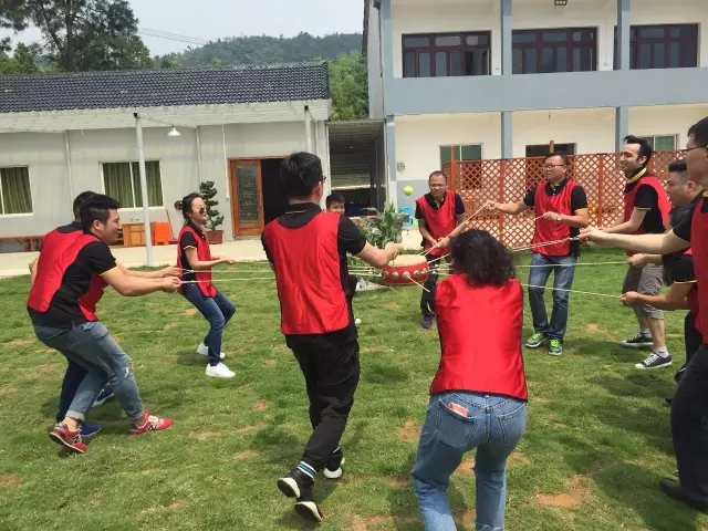 “向梦想出发” 云顶集团销售团建活动完善绽放