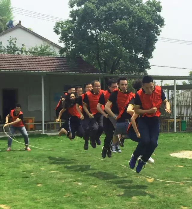 “向梦想出发” 云顶集团销售团建活动完善绽放