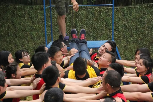 “向梦想出发” 云顶集团销售团建活动完善绽放